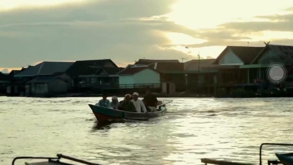 Orangutan Shaka Houseboat With Cabin Pangkalan Bun Luaran gambar